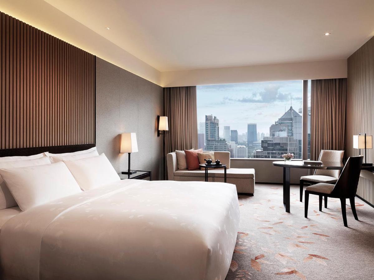 Okura Club-Zimmer mit Kingsize-Bett – Zugang zur Club Lounge