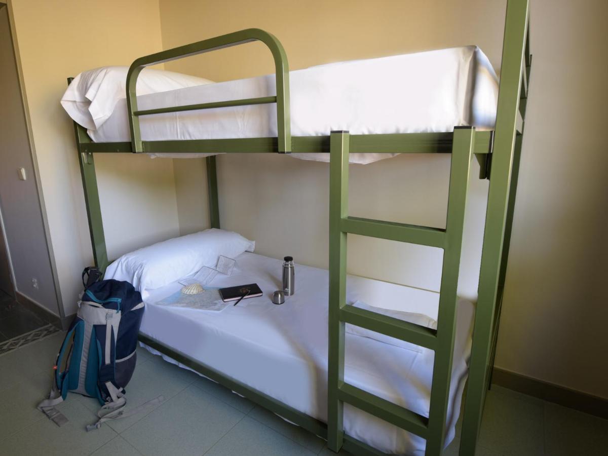 Cama Individual em Dormitório Misto com 4 Camas