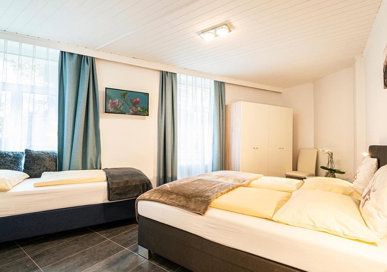 Studio,933290326:JPEG