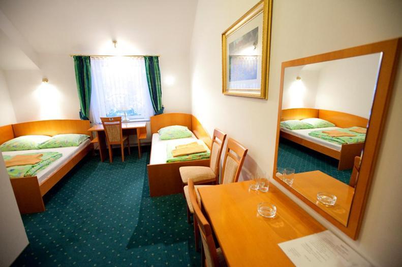 Dreibettzimmer