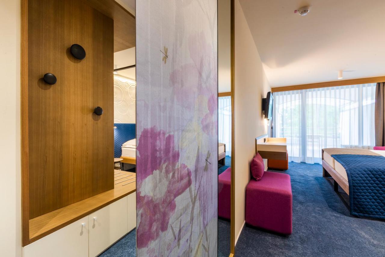 Offre Spéciale - Chambre Double avec Forfait Nouvel An - Vue sur Lac