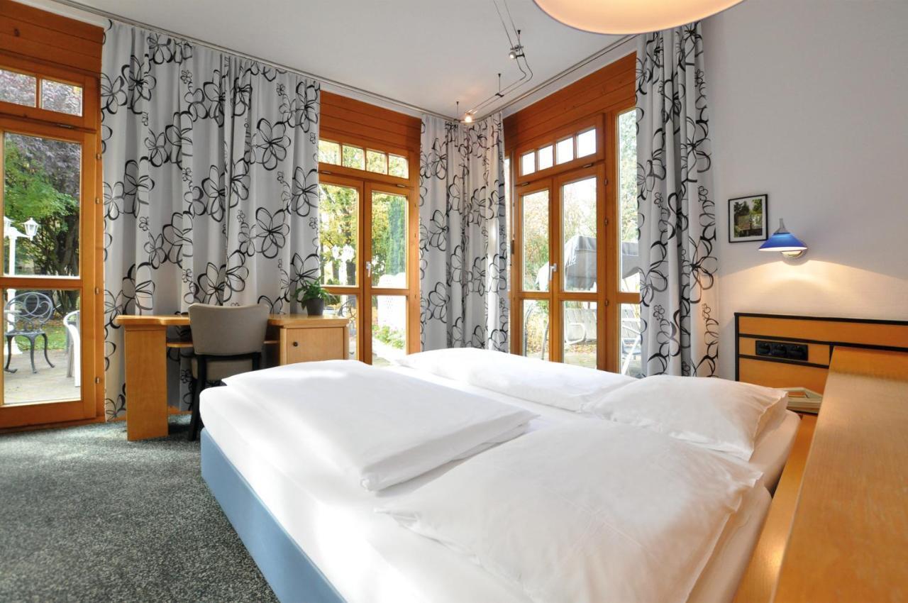 Doppelzimmer mit Gartenblick