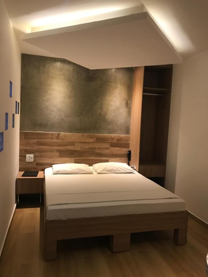 Quarto Duplo