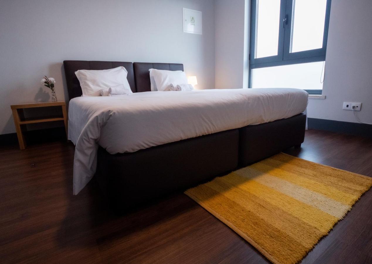 Quarto Duplo com Casa de Banho Partilhada
