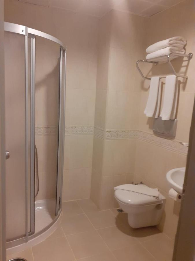 Camera Tripla Economy con Bagno in Comune