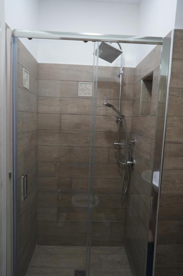 Camera Familiare con Bagno Privato