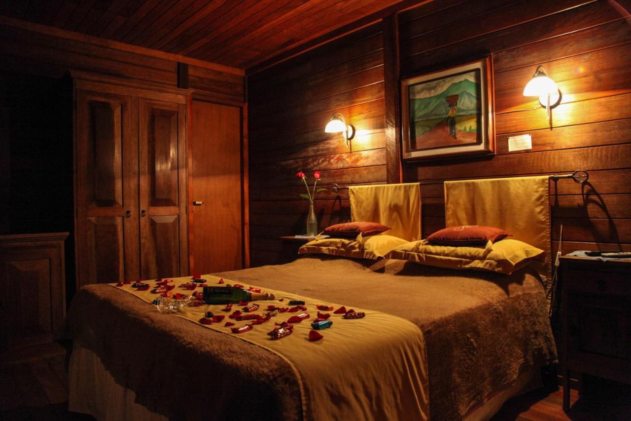 Quarto Duplo com Banheira de Hidromassagem