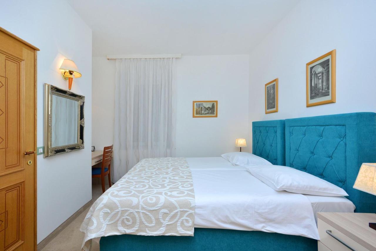 Quarto Standard com Cama de Casal ou 2 de Solteiro