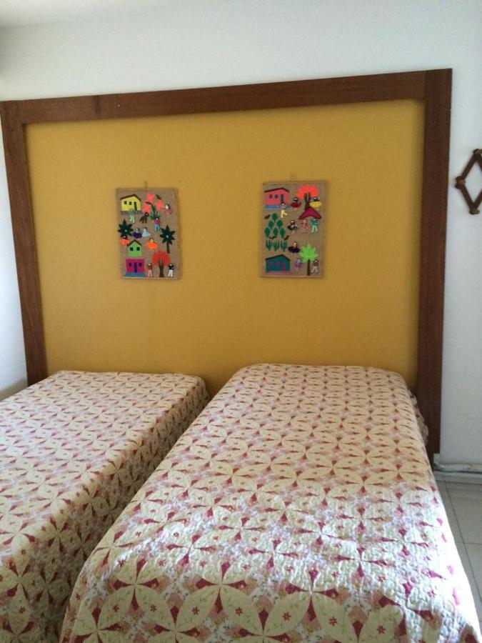 Quarto Grande com Cama de Casal ou 2 de Solteiro