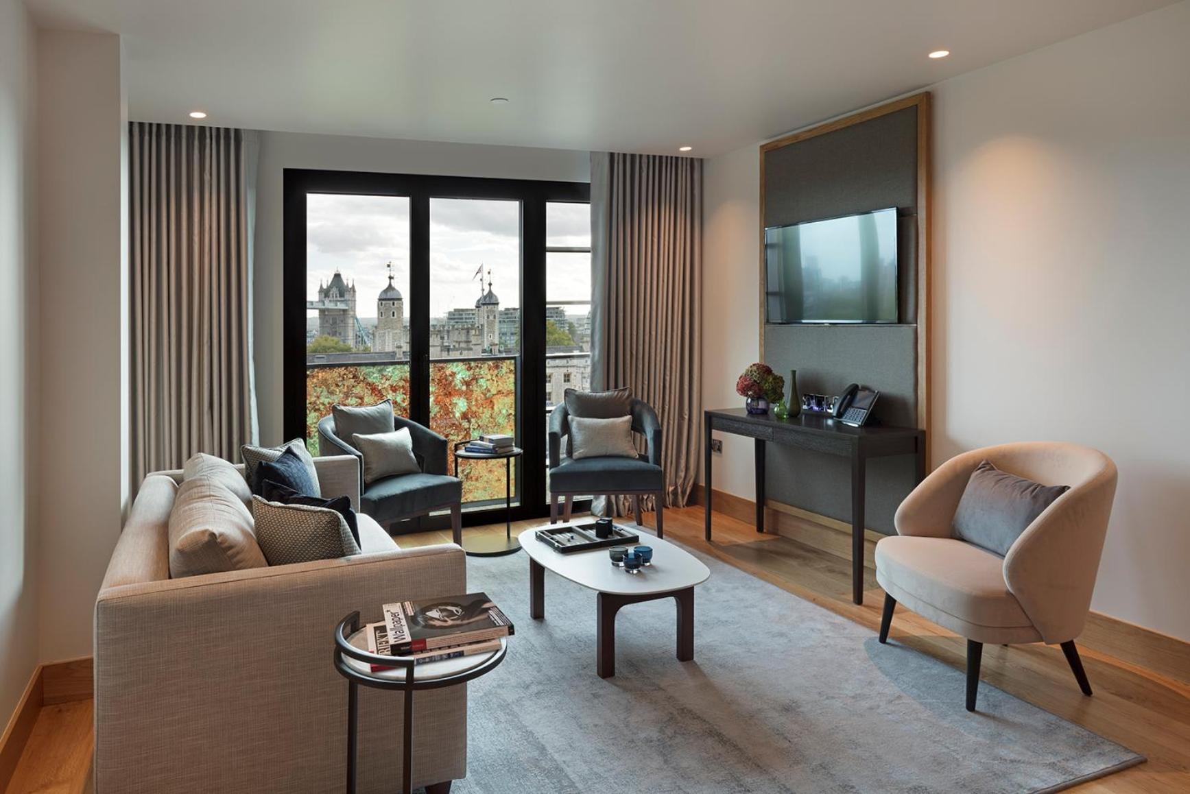 Suite Signature con cocina y vistas al puente de la Torre