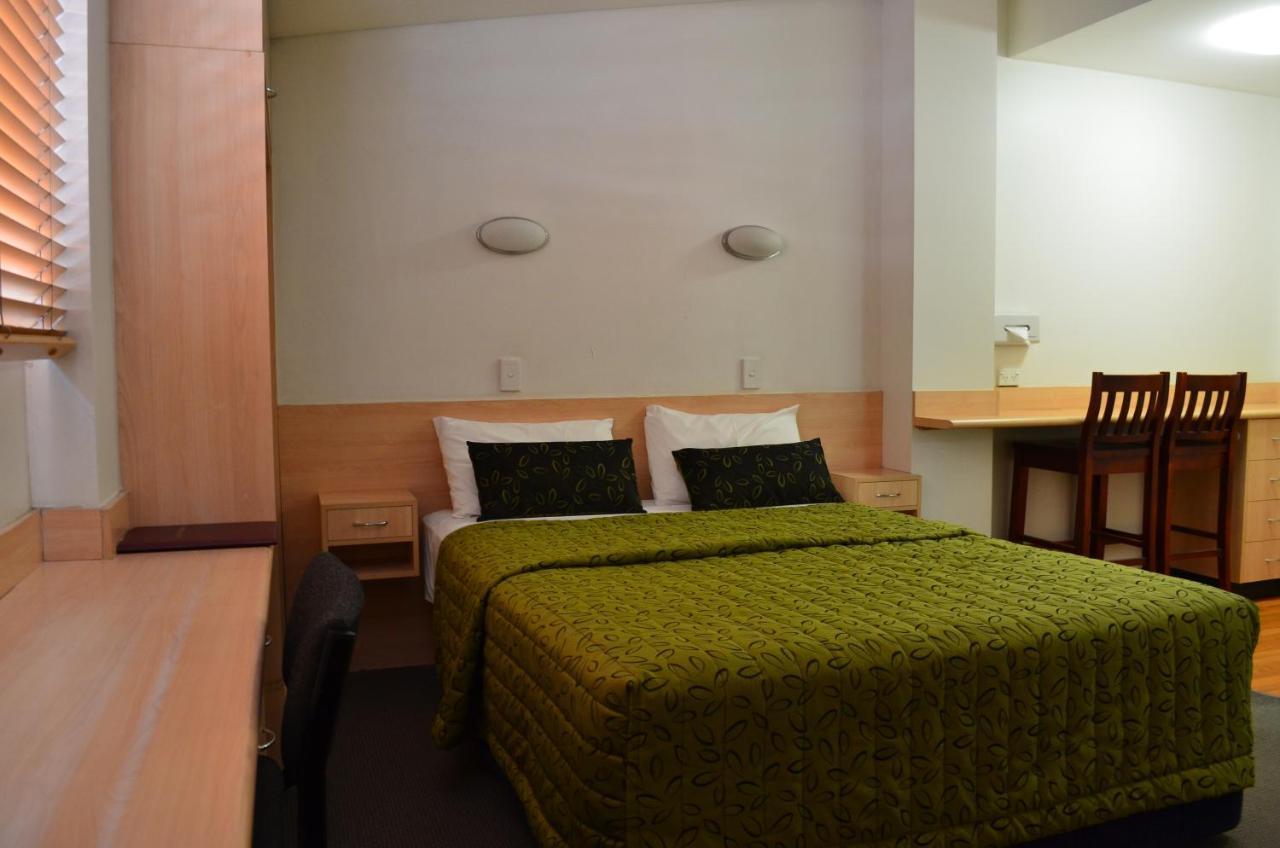 Chambre Lit Queen-size - Accessible aux Personnes à Mobilité Réduite