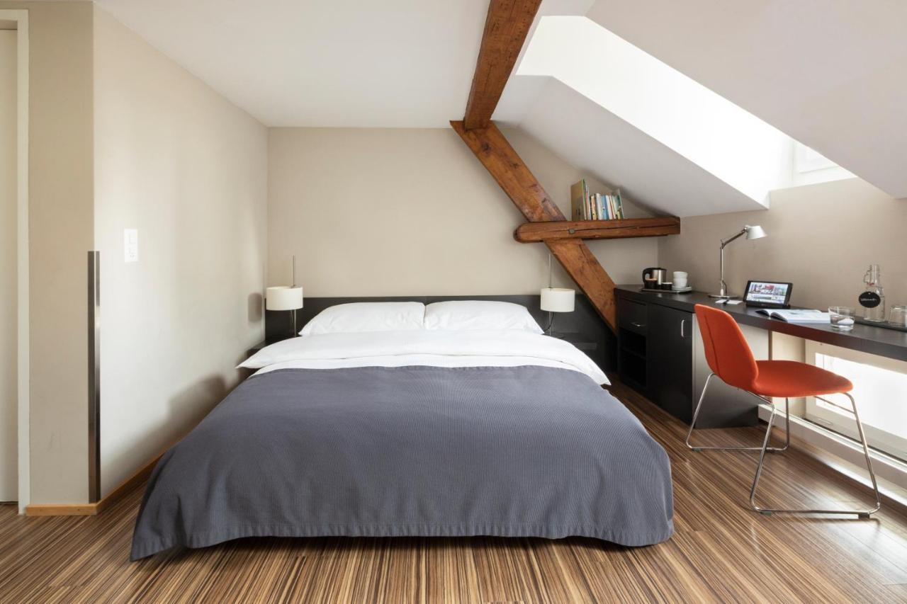 Design with Roof Top Terrace and Aircon,699753829:JPEG