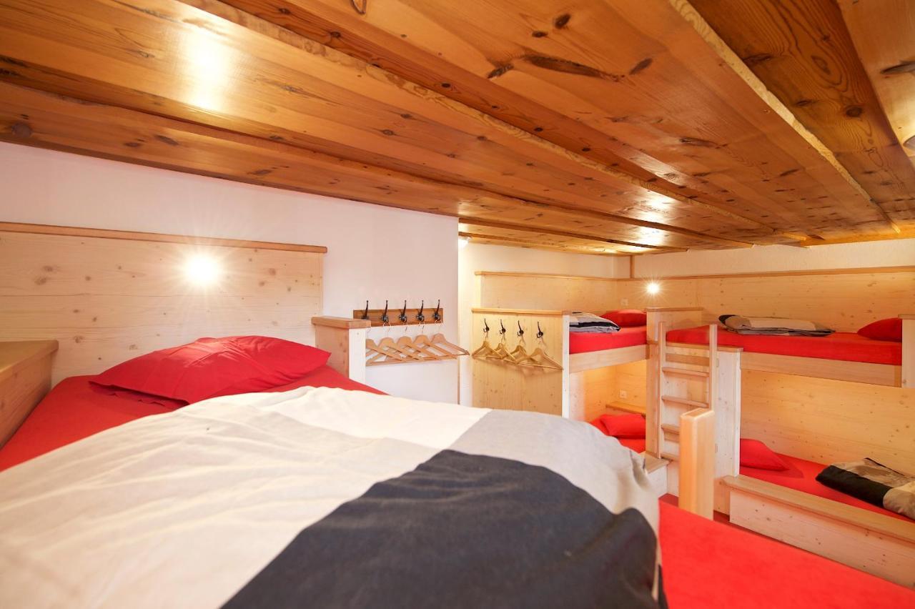 6-Bed Mixed Dormitory Room,989105767:JPEG