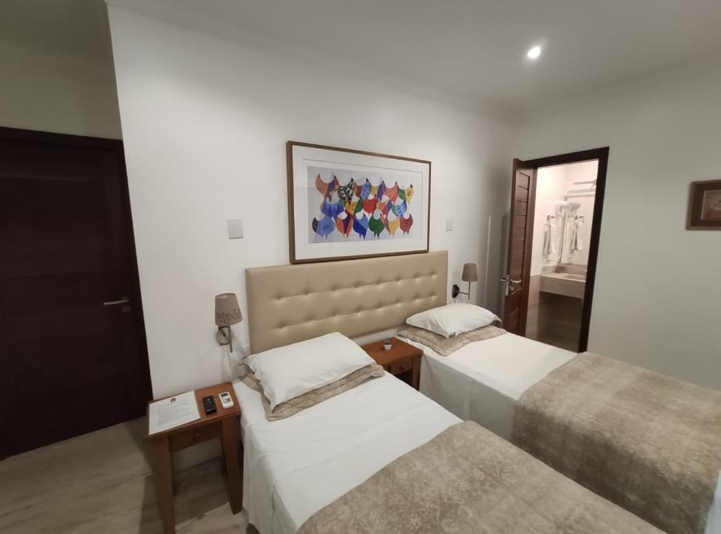 Quarto Deluxe com Cama de Casal ou 2 de Solteiro