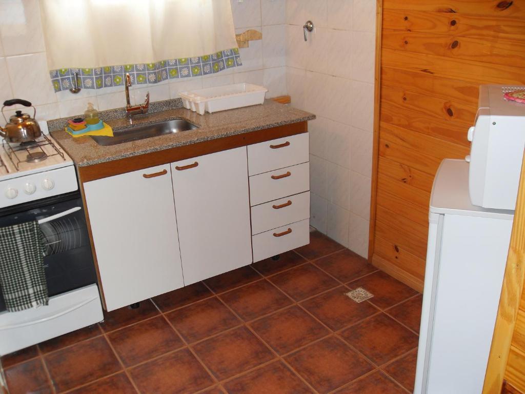 Oferta Especial - Quarto com Cama de Casal