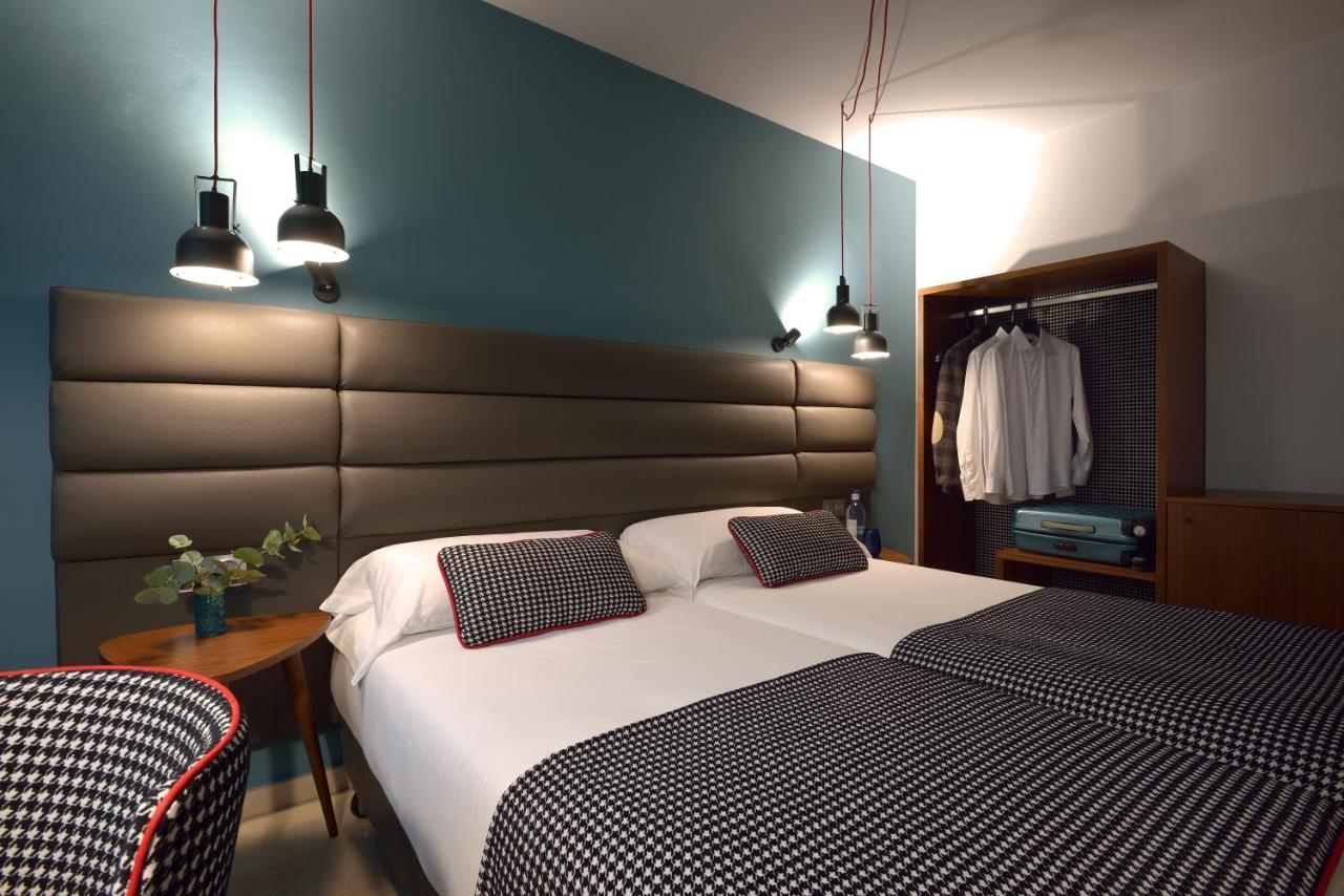 Chambre Double ou Lits jumeaux - Parking Gratuit