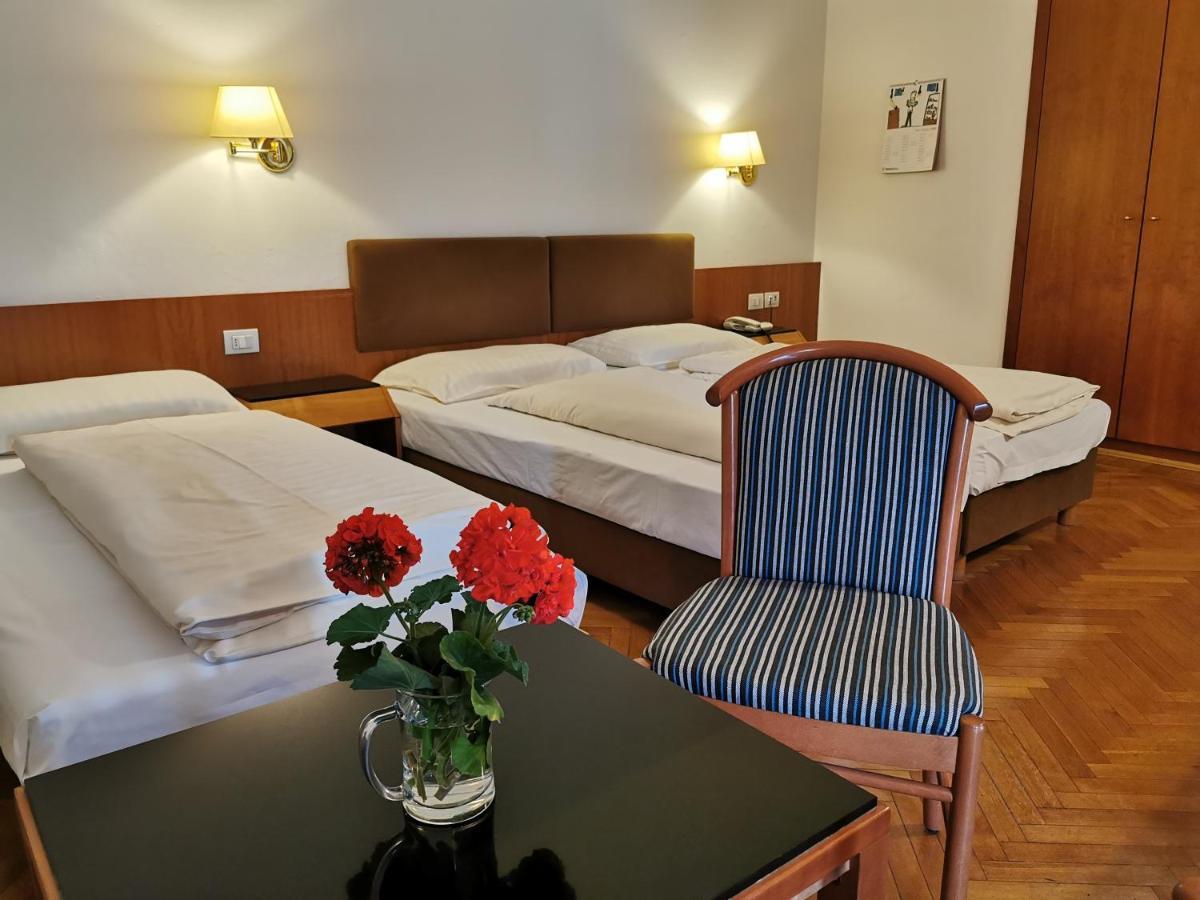 Standard Dreibettzimmer