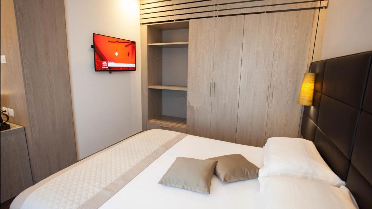 Deluxe Doppel-/Zweibettzimmer