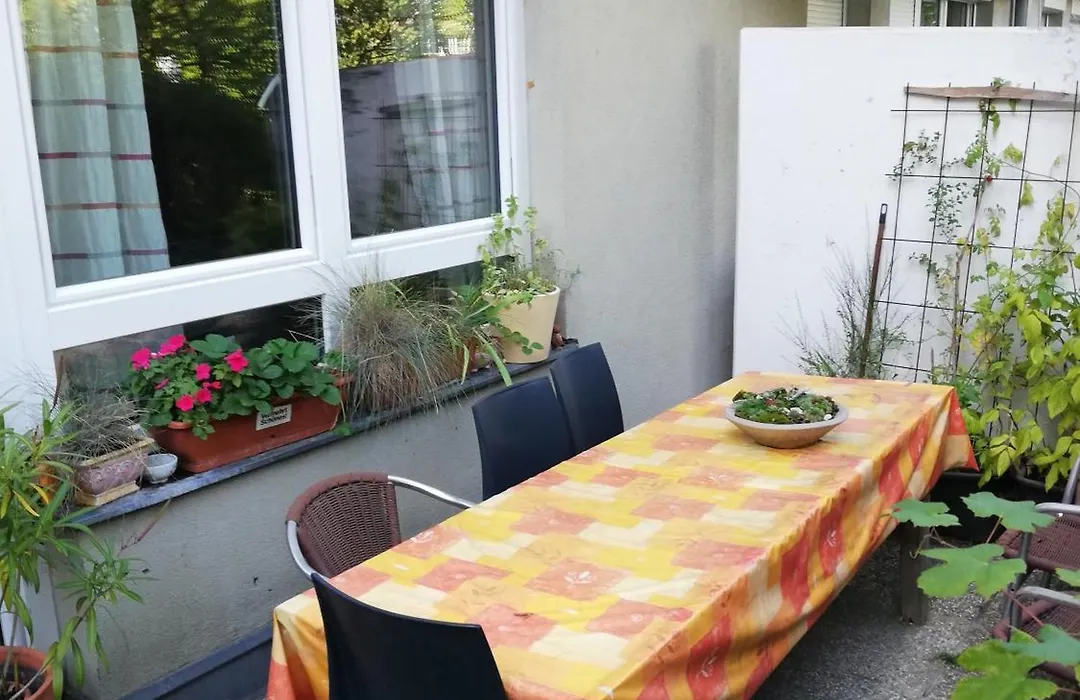 Room In Maisonette With Garden, Parking Place-1