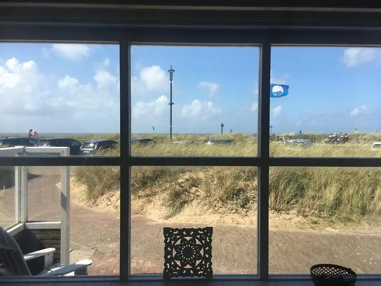 Pacific, Spectacular Seaview-1