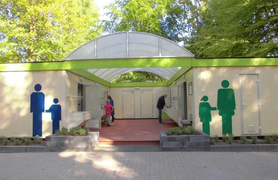 Vakantiepark 't Urkerbos - Kabouterhuisje-1