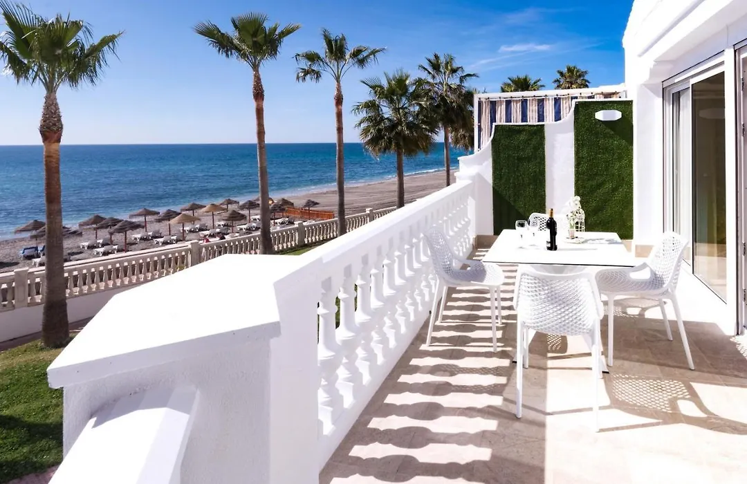 Apartamentos Perla Marina-1