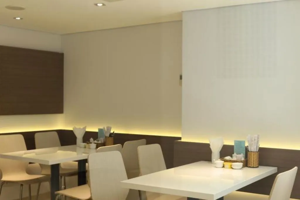 Tristar Hotel-1