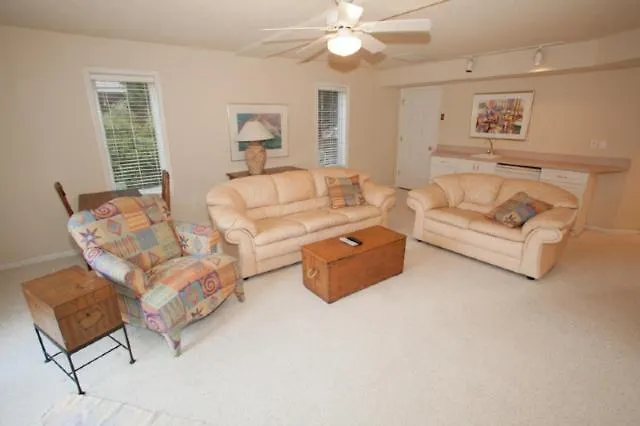 Virginia Dare Dr Home 514-1