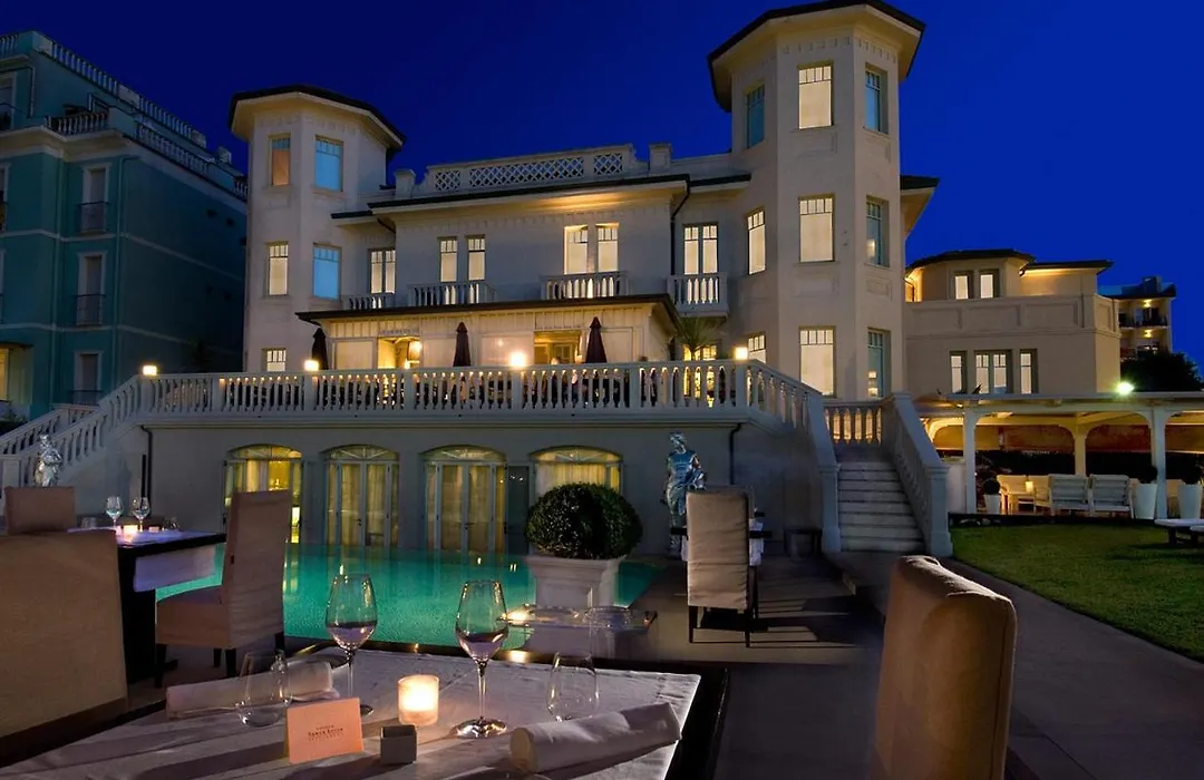 Hotel Carducci 76-1