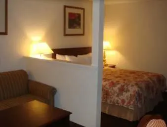 Rodeway Inn-1