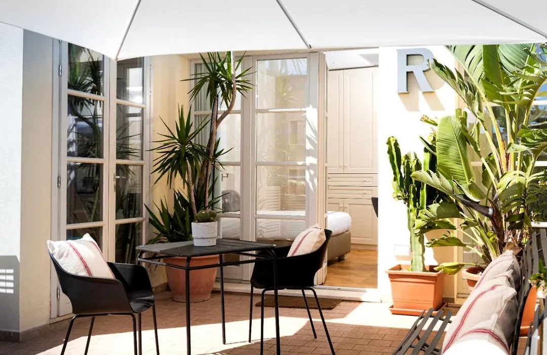 Leopoldo Rooms-1