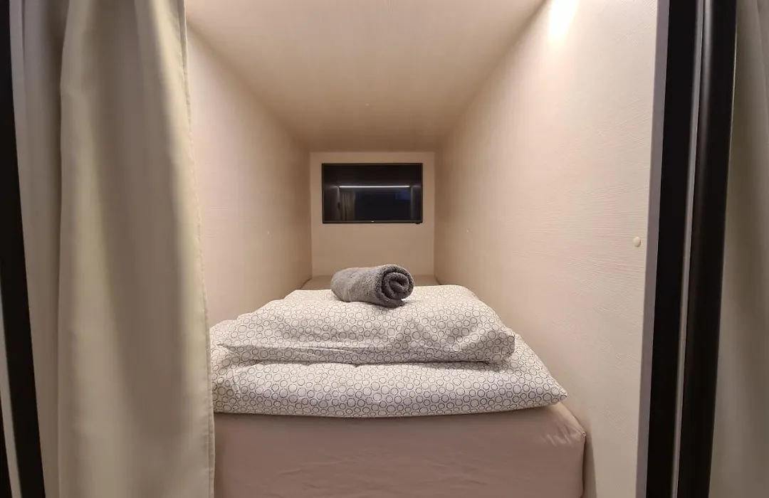 Cabin Hostel-1