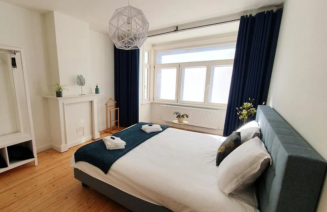 Trendy, authentieke woning met groot terras en tuin-1