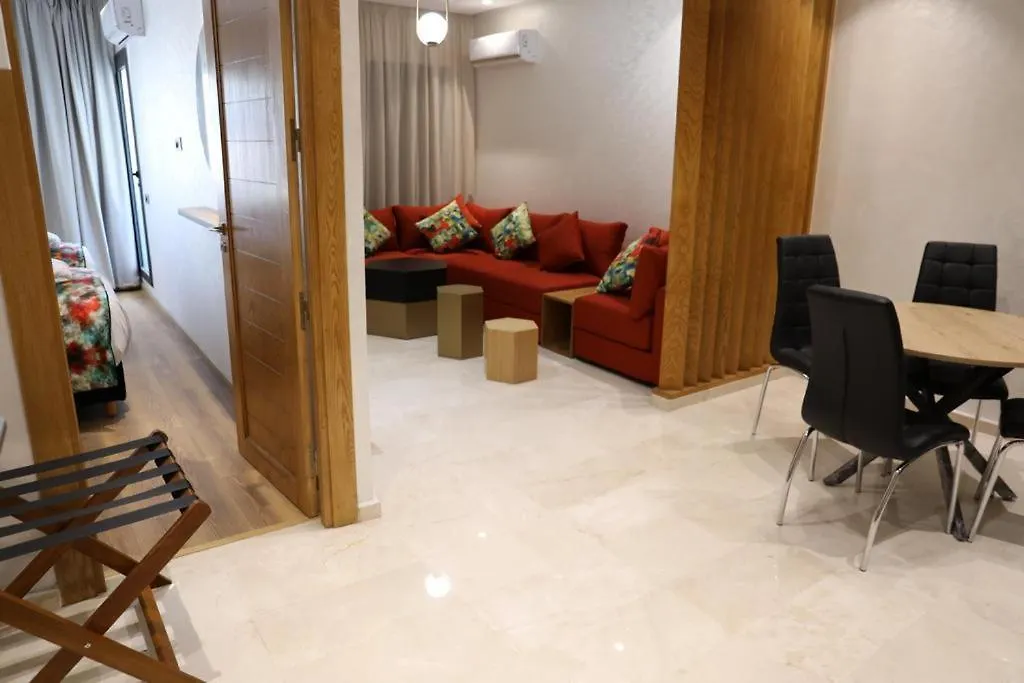 Quiet Hotel-1
