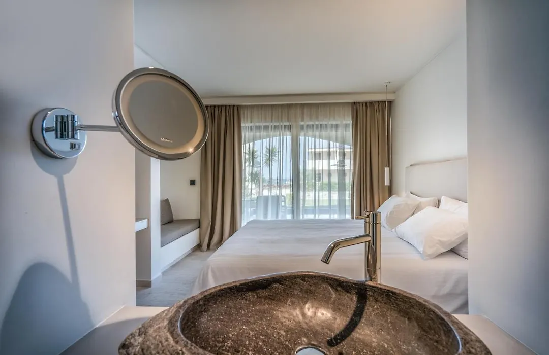 Caravel Suites - Adults Only-1