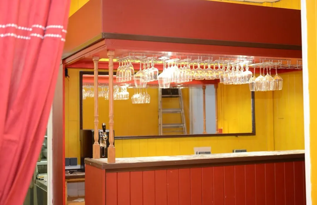 Hotel Aux Armes De Belgique-1
