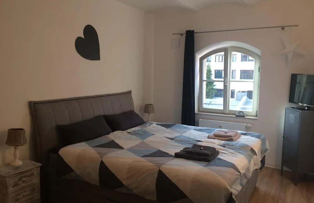 Stadt-Apartment-1