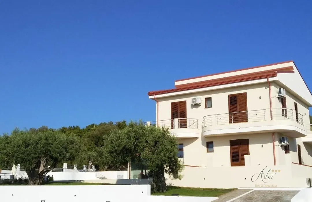 Astra B&B-1