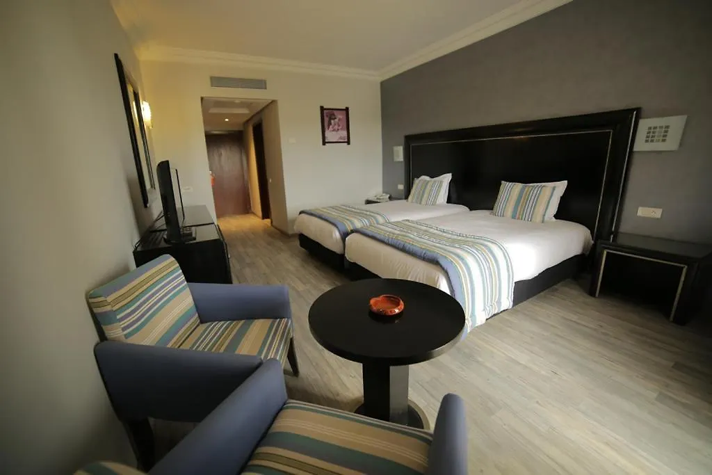 Hotel Suisse-1