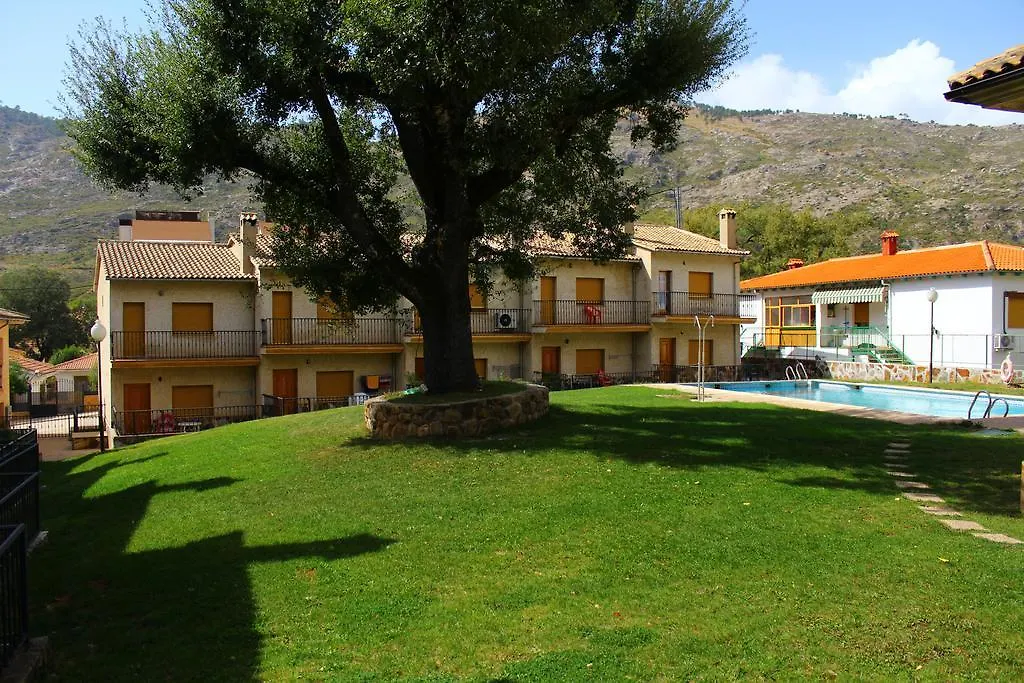 Residencial Los Robles-1