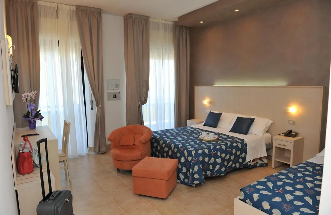Hotel Mimosa-1