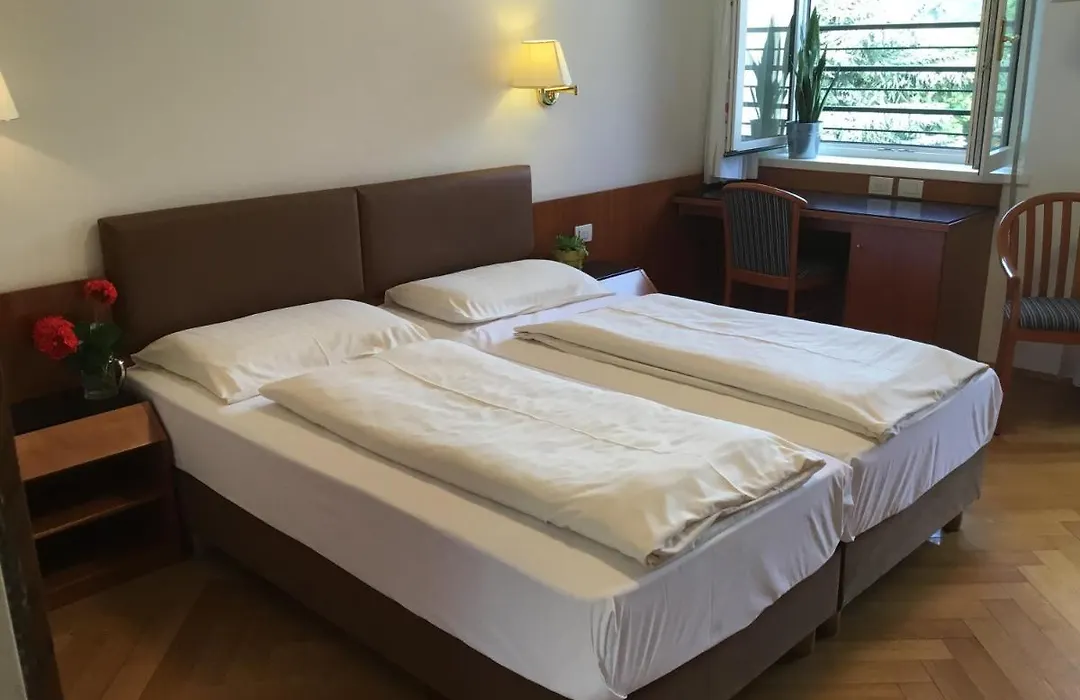 Hotel Adria-1