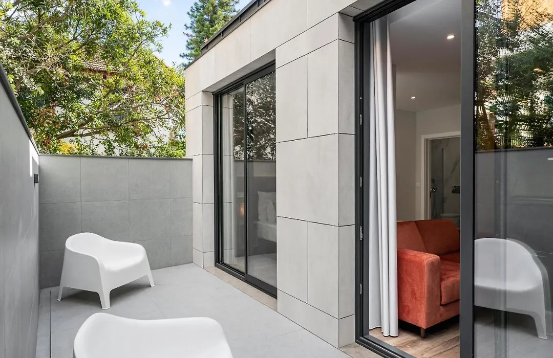 Monumental Plaza By Petit Hotels-1