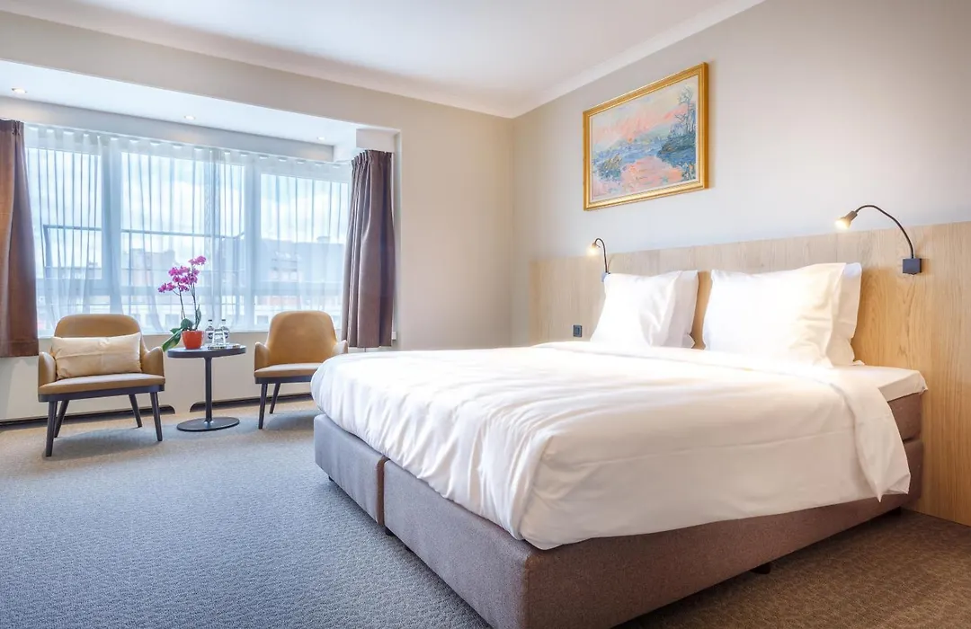 Hotel Carlton-1