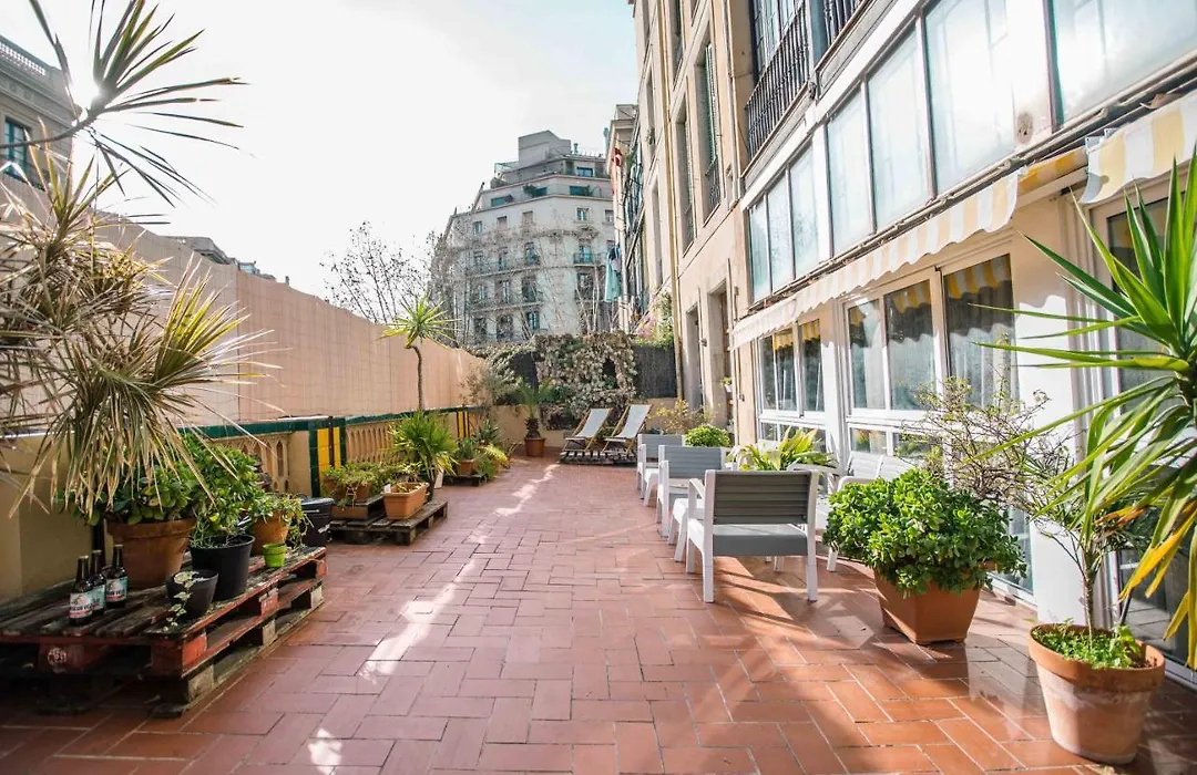 360 Hostel Borne-1