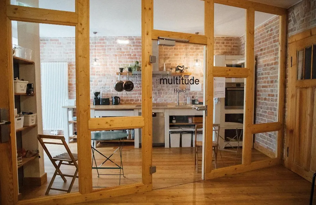 Hostel Multitude-1