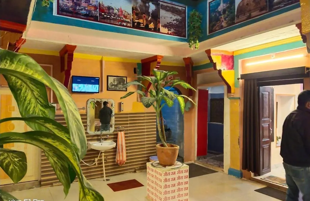 Bed & Breakfast Suraj Inn-1
