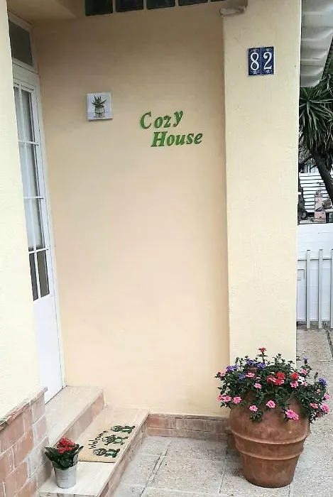 Cozy House-1