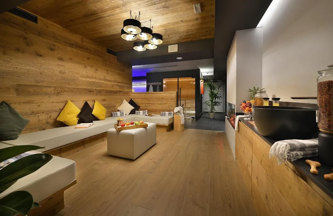 Hotel Bucaneve-1