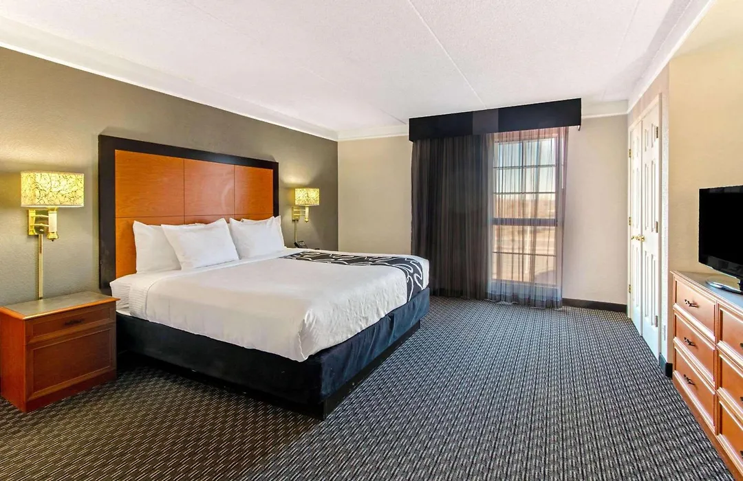 La Quinta Inn By Wyndham Santa Fe-1